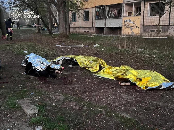 Росія атакувала Кривий Ріг: шестеро дітей загинули (фото 18+)
