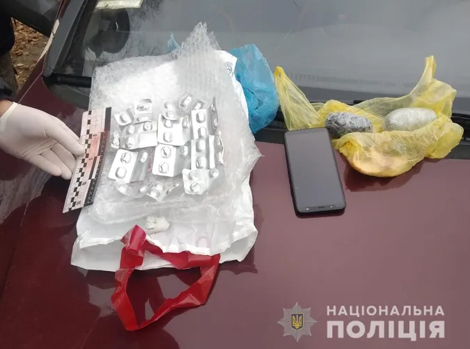 На Волині зловили «кур'єра», який перевозив заборонені пігулки (фото)
