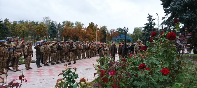 Зеленський приїхав у звільнений від окупантів Ізюм (фото, відео)