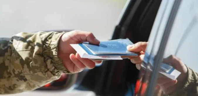 Кабмін оновив правила перетину кордону для студентів