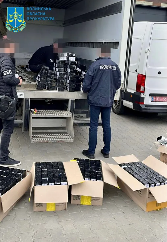 Двоє волинян організували канал контрабанди сигарет до ЄС (фото)