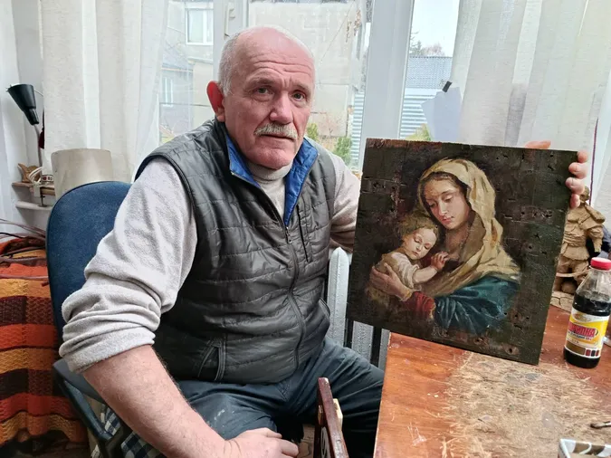 Зброю змінив на пензель: історія 57-річного добровольця з Волині (фото)