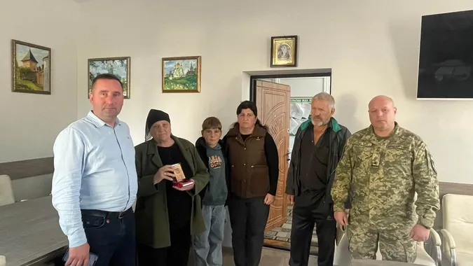 На Волині родині полеглого Героя вручили його орден «За мужність»