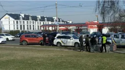 В Луцьку біля блокпоста на Рівненській авто збило велосипедиста (фото)