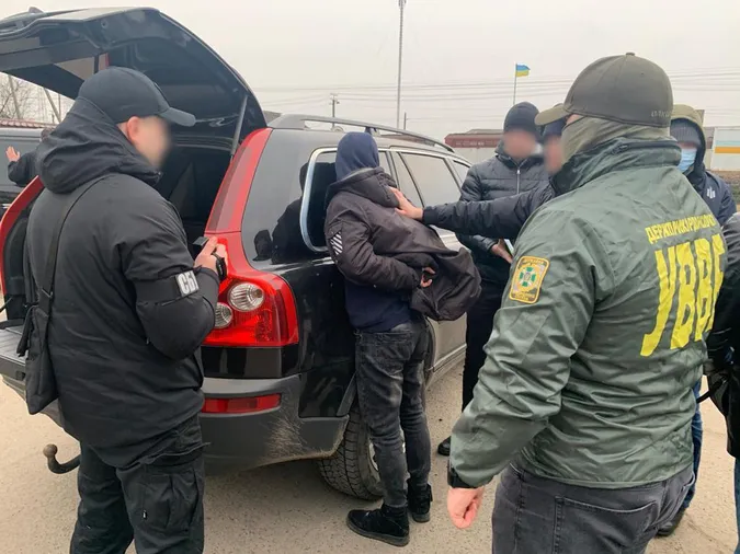 На Волині інспектор прикордонної служби погорів на хабарі (фото)