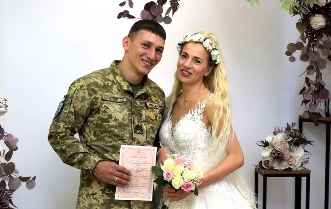 💞 Кохання без зволікань: у Луцьку захисник одружився перед поверненням на службу