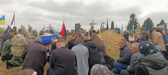 Лишилось пʼять дітей: на Волині попрощалися з Сергієм Климчуком (фото)