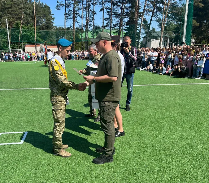 На Волині прикордонники привітали випускників військового ліцею (фото)