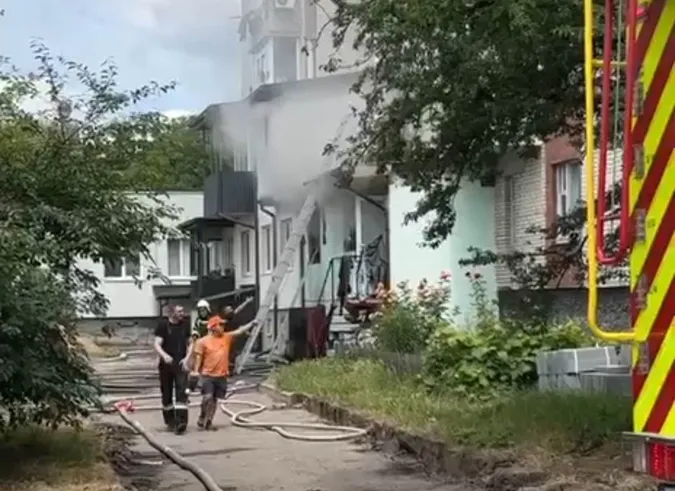 У Луцьку в районі Теремно горить квартира (відео)
