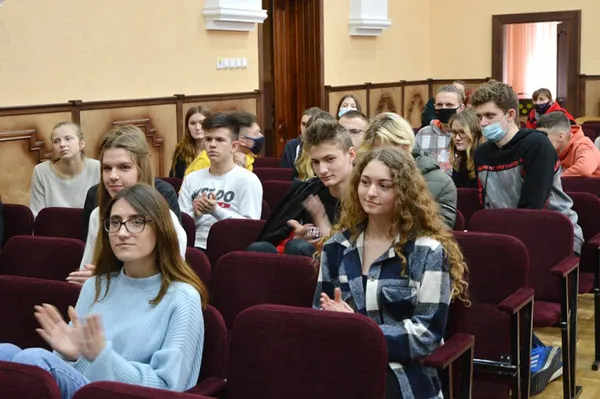 Бути лісівником – модно: Кватирко зустрівся із волинськими школярами (фото)