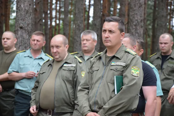 Уважно слухали наукового співробітника не тільки журналісти, але й лісівники
