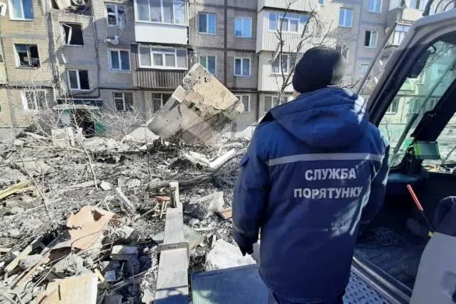 У Харкові снаряд влучив у школу, є потерпілий