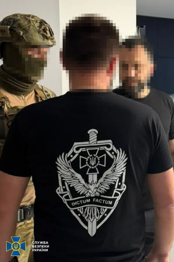 На заході України топпосадовці поліції «кришували» онліфанщиць – їх затримали