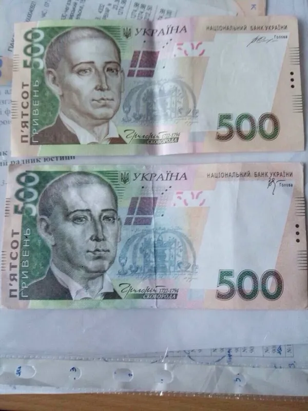 Волиняни збували фальшиві гроші на заправках області (фото)