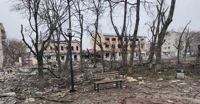 «Місце болю, розпачу і сліз»: зі зруйнованого Ізюма просять створити «зелений» коридор