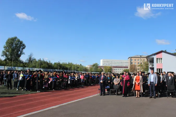 У Луцьку першокурсників ВНУ посвятили в студенти (фото)
