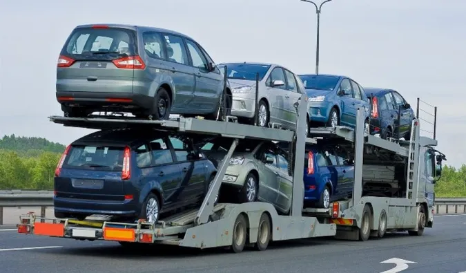На Волині діяла злочинна група, яка незаконно ввозила в Україну авто