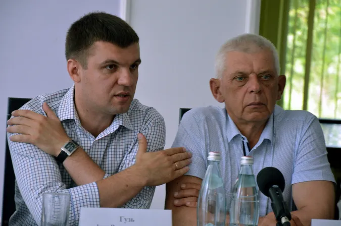 «Народний фронт» не виставлятиме свого кандидата на 23 окрузі