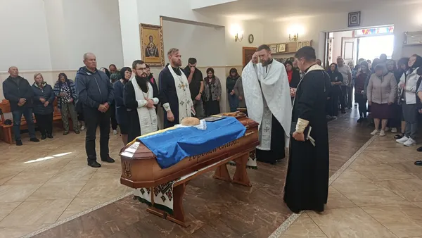 Рік вважався зниклим безвісти: на Волині попрощалися з воїном Миколою Максимчуком (фото)