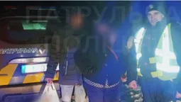 Не змогли виїхати за кордон і застрягли вночі: на Волині врятували від холоду подружжя (відео)
