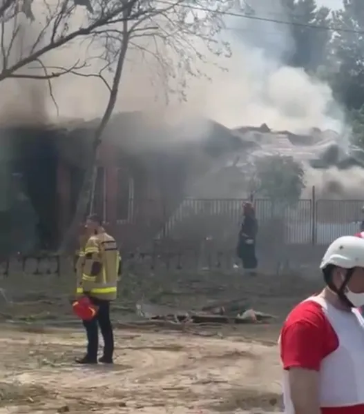Жахливий прильот: російська ракета влучила в поліклініку Дніпра, є жертви (фото)