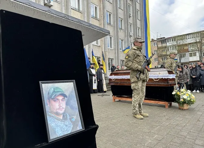 У Ковелі провели в останню путь Героя Андрія Шпилюка