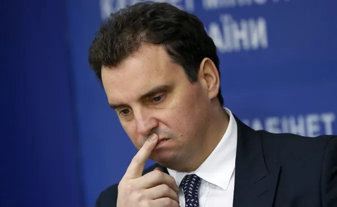 Абромавічус планує покинути політику