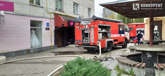 У центрі Луцька палає квартира (фото,відео). ОНОВЛЮЄТЬСЯ