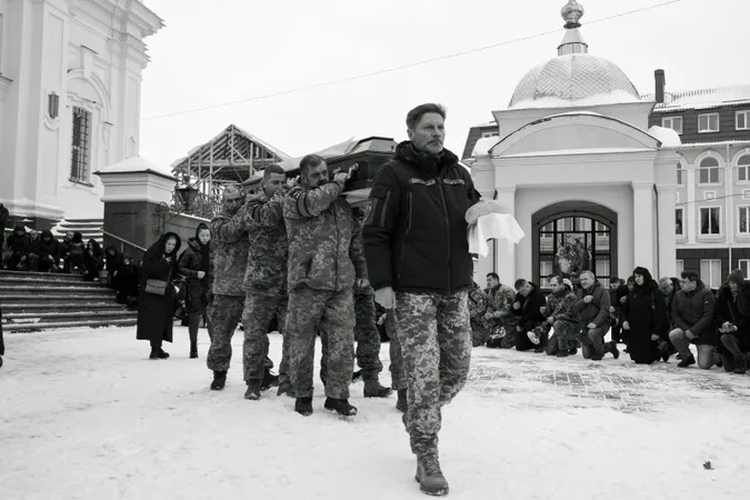 У Луцьку попрощалися із загиблим на Донеччині Мирославом Гузаром (фото)
