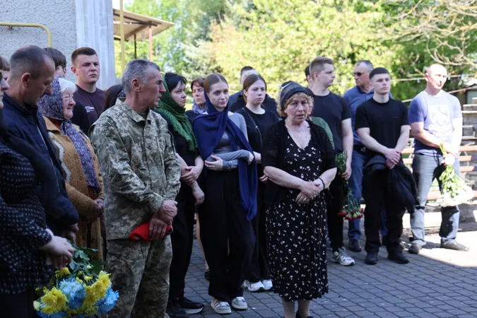 У Луцькій громаді попрощалися з Героєм Віктором Кицуном (фото)