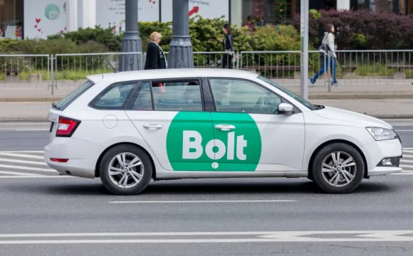 Замість 34 грн – 104 грн: лучани нарікають на роботу служби таксі Bolt (відео)