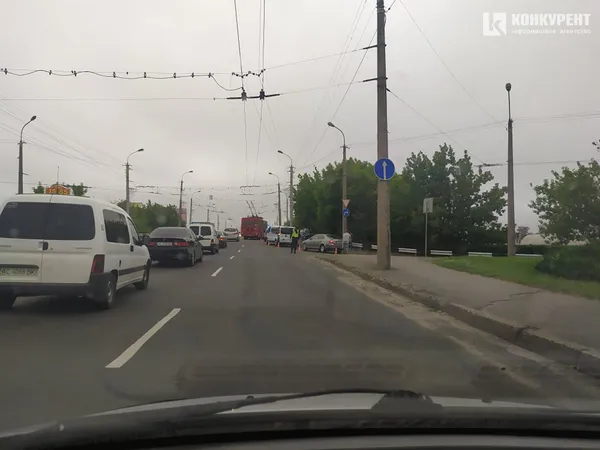У Луцьку на шляхопроводі біля «Там Таму» – аварія (фото)