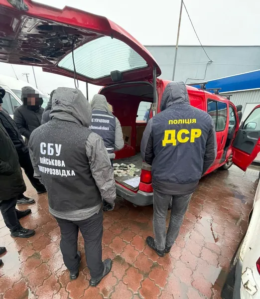 На Волинь завозили автівки під виглядом допомоги для ЗСУ, а потім продавали (фото, відео)
