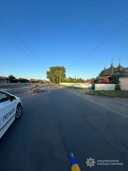 Жахлива аварія: на Волині мотоцикліст влупився в електроскутер