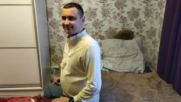У Луцьку військовий, який втратив ноги на війні, одружився з коханою (відео)