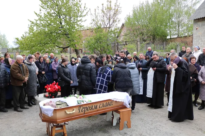 На Волині попрощалися з Героєм Іваном Василюком (фото)