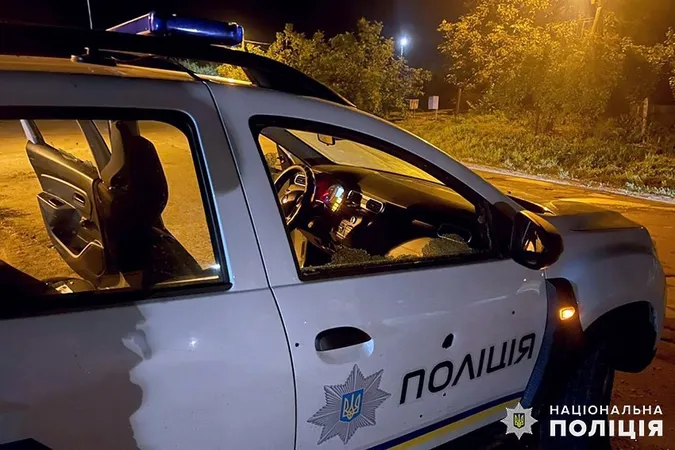 Випустив 60 куль: на Хмельниччині чоловік розстріляв з автомата поліціянтів (фото)