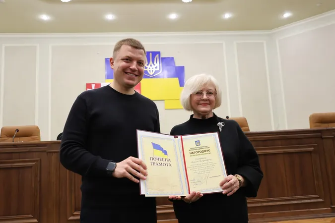 Гордість Волині: у Луцьку відзначили юних інтелектуалів та їхніх наставників (фото)
