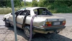 Під Луцьком Audi злетіла у кювет і перекинулась – двоє постраждалих (фото)