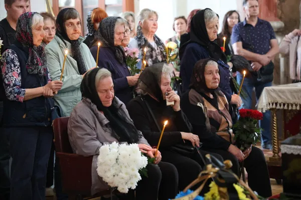 У Луцьку провели в останню дорогу полеглого воїна Сергія Четверикова (фото, відео)