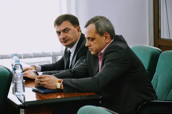 Головний поліцейський Луцька Олег Кічук та керівник місцевої прокуратури Артур Томашевський вже три тижні чекали на те, щоб доповісти про свої успіхи. На щастя, дочекалися

