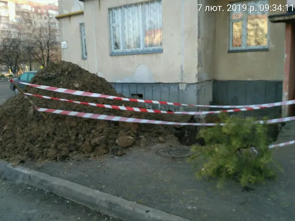 Муніципали покарали заступника начальника луцького ЖЕКу (фото)