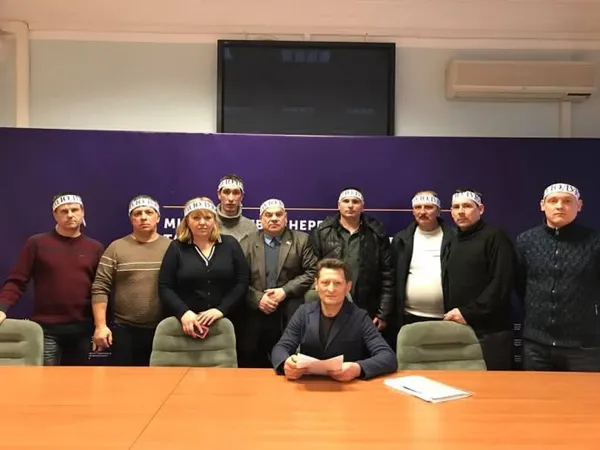 Гірники оголосили безстрокове голодування у приміщенні Міненерго (фото)