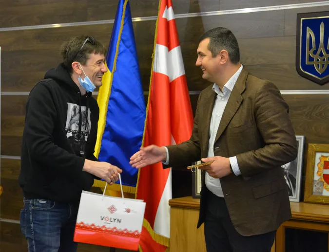 Голова Волиньради зустрівся з відомим луцьким диджеєм (фото)