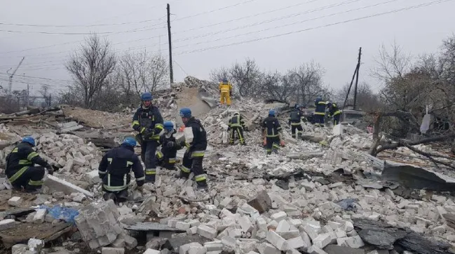 Пряме влучання в житлові будинки в Запоріжжі: 4 загиблих (відео)