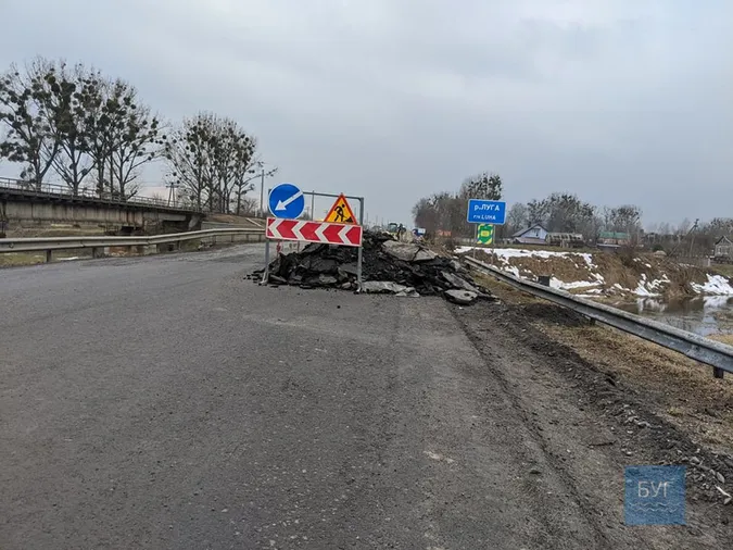 На Волині обвалився міст на автошляху державного значення (фото)