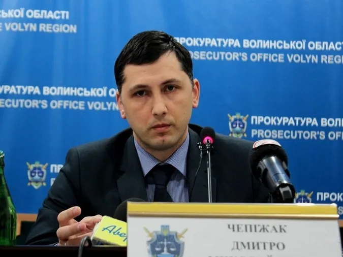 Став відомий розмір зарплати головного прокурора Волині