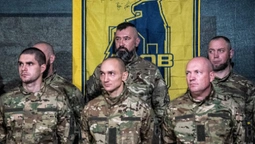 Бійці луцького «Любарта» отримали нагороди від командира «Азову» Дениса Прокопенка (фото)