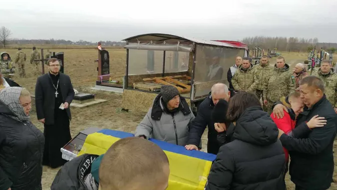 Востаннє додому: у Світязі похоронили волинського бійця Миколу Голінчука