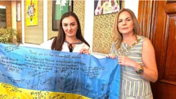 Прапор України з побажаннями від волинських тероборонівців замайорів у Північній Ірландії (фото)
